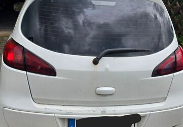 Mitsubishi Colt 173.000 km 800 &euro; Leupoldsgrün 95191